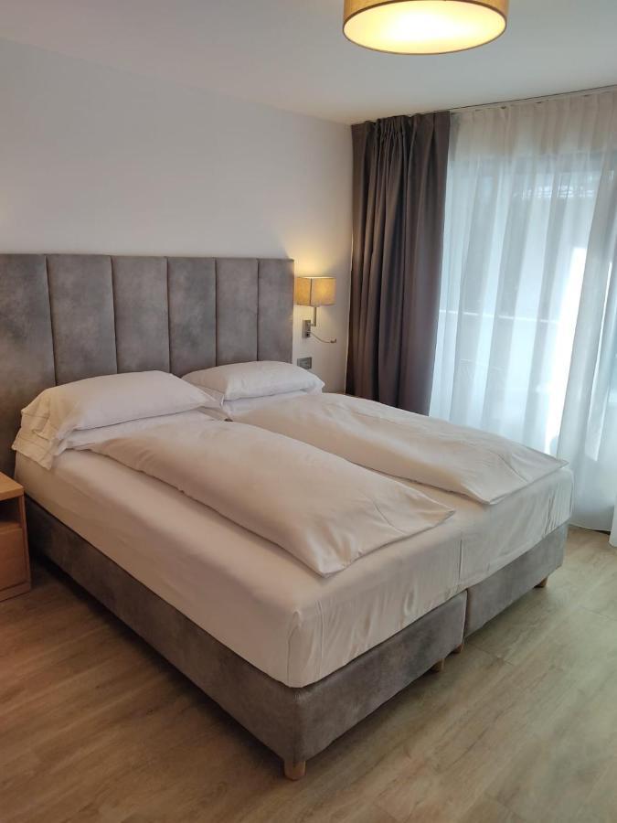 Hotel Europeo Alpine Charme & Wellness Pinzolo Ngoại thất bức ảnh