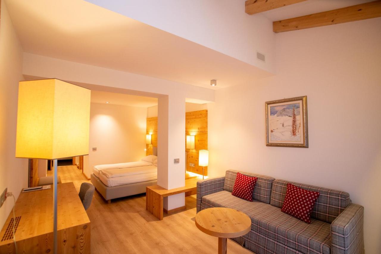Hotel Europeo Alpine Charme & Wellness Pinzolo Ngoại thất bức ảnh