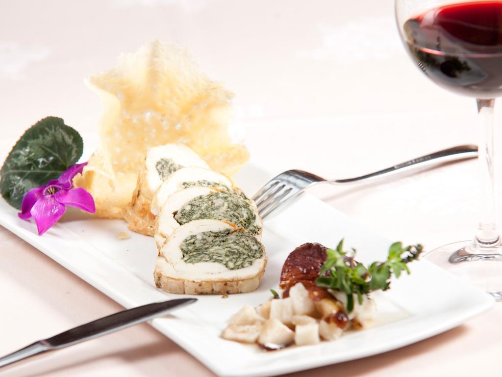 Hotel Europeo Alpine Charme & Wellness Pinzolo Ngoại thất bức ảnh