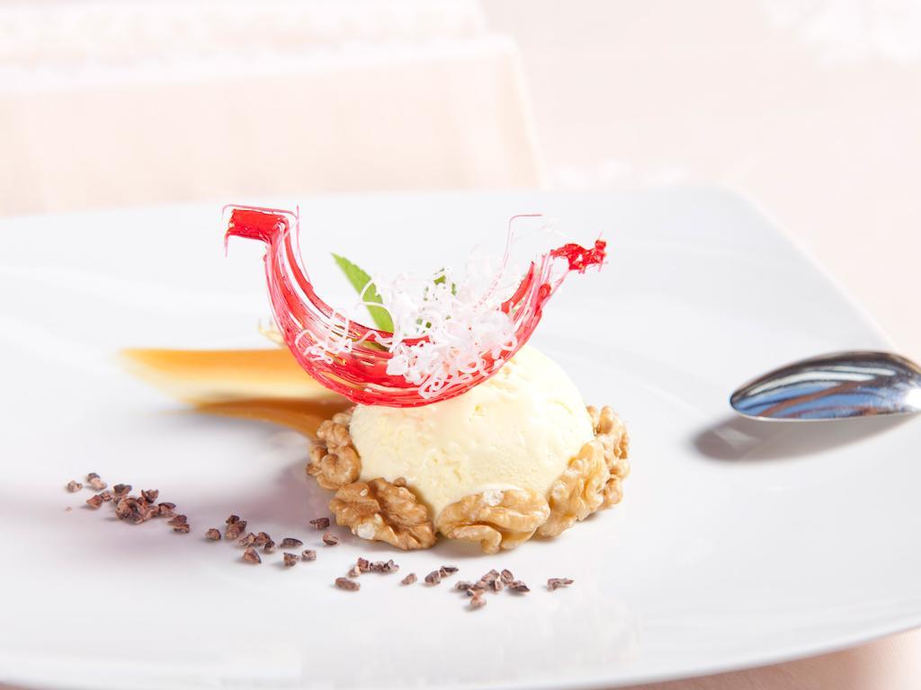 Hotel Europeo Alpine Charme & Wellness Pinzolo Ngoại thất bức ảnh
