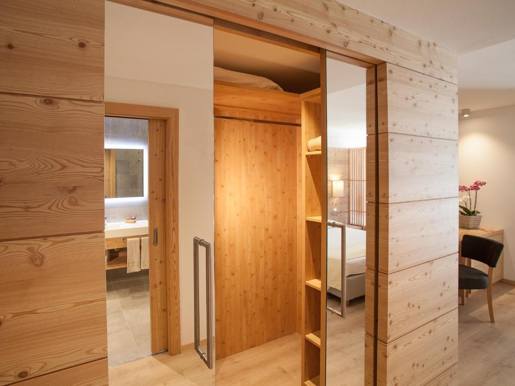 Hotel Europeo Alpine Charme & Wellness Pinzolo Phòng bức ảnh