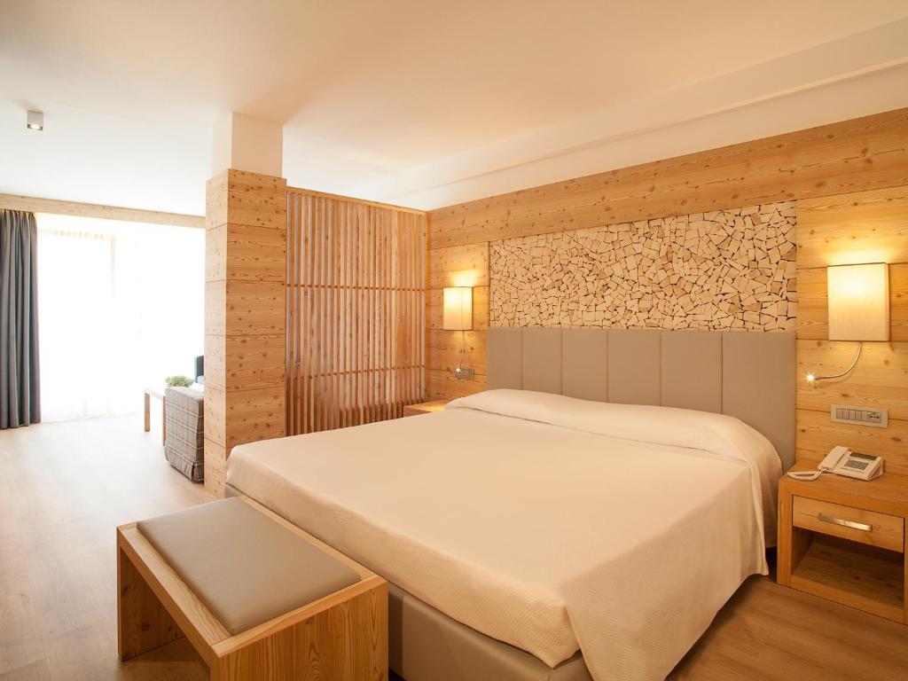 Hotel Europeo Alpine Charme & Wellness Pinzolo Phòng bức ảnh