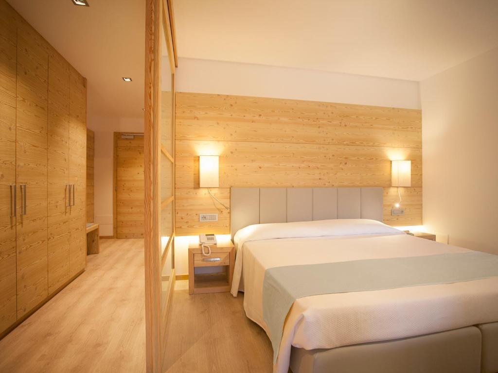 Hotel Europeo Alpine Charme & Wellness Pinzolo Phòng bức ảnh