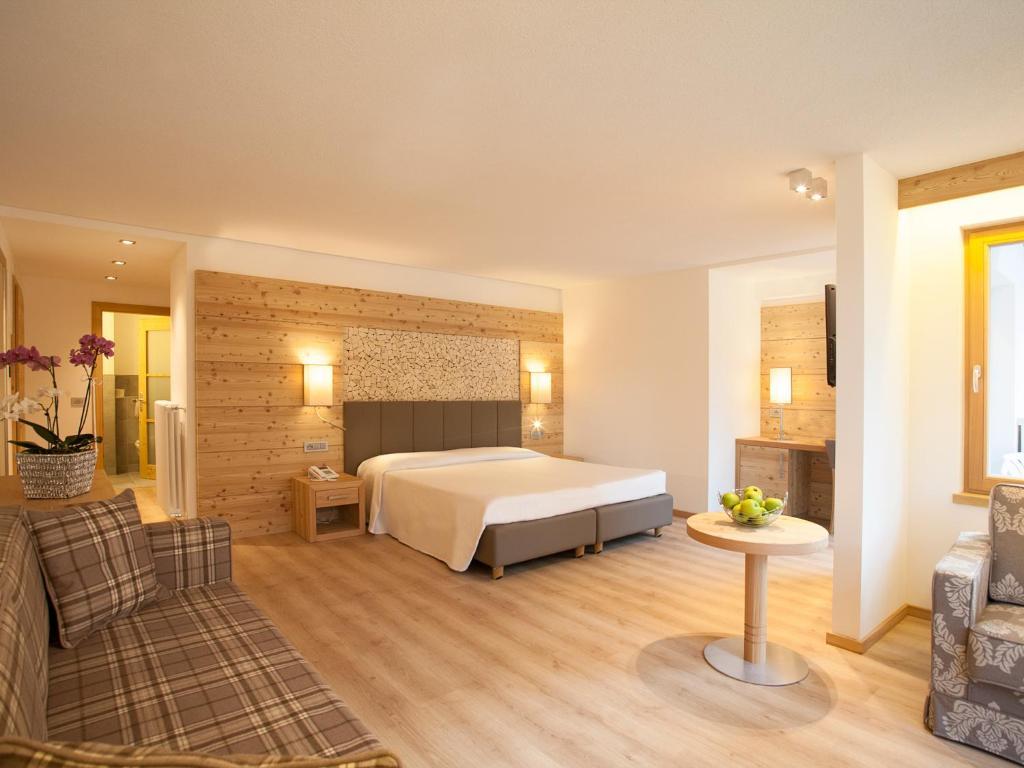 Hotel Europeo Alpine Charme & Wellness Pinzolo Ngoại thất bức ảnh