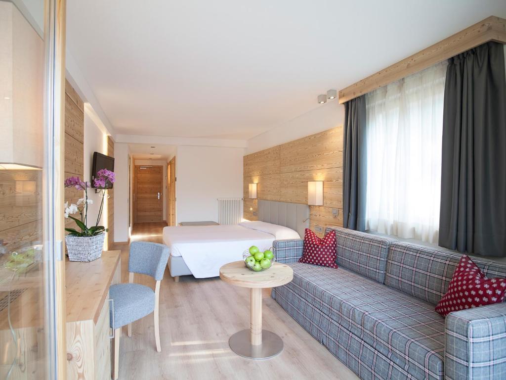 Hotel Europeo Alpine Charme & Wellness Pinzolo Ngoại thất bức ảnh