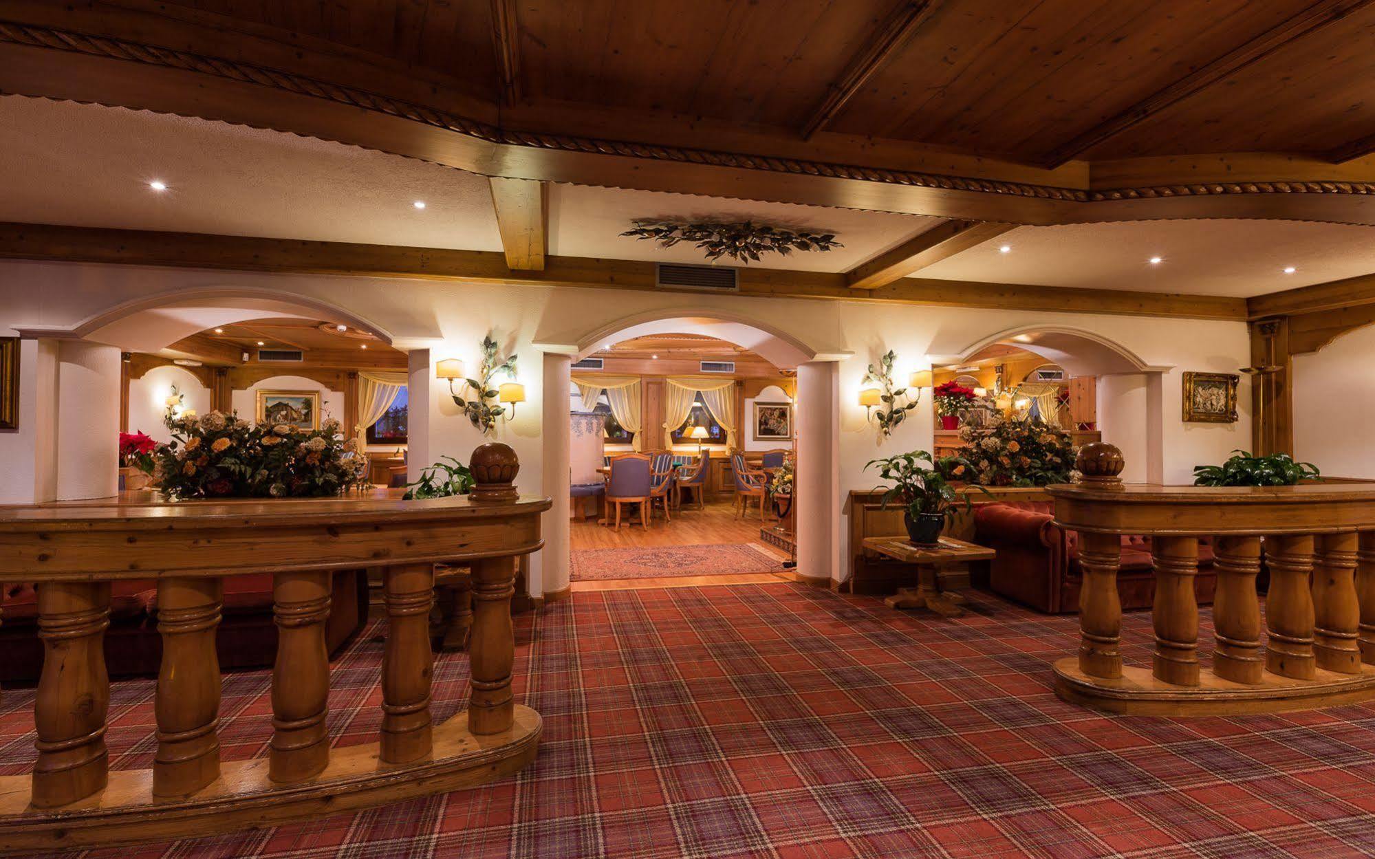 Hotel Europeo Alpine Charme & Wellness Pinzolo Ngoại thất bức ảnh