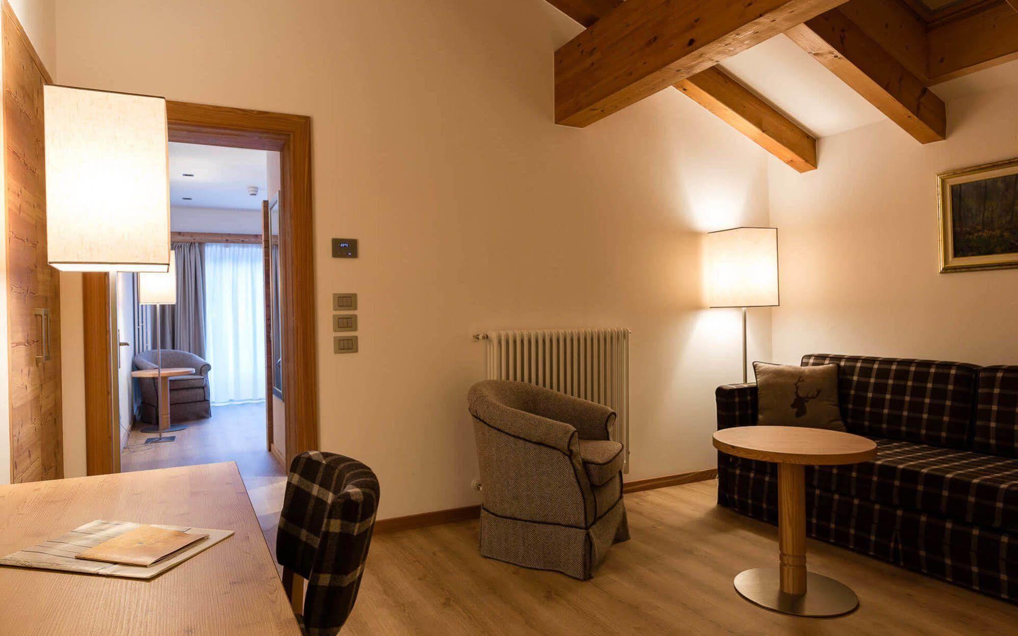 Hotel Europeo Alpine Charme & Wellness Pinzolo Ngoại thất bức ảnh